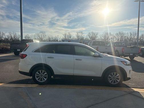 2020 Kia Sorento LX