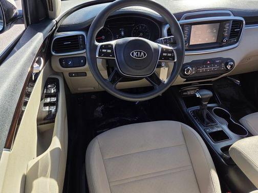2020 Kia Sorento LX