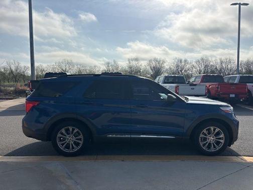 Atlas Blue Metallic 2021 Ford Explorer XLT