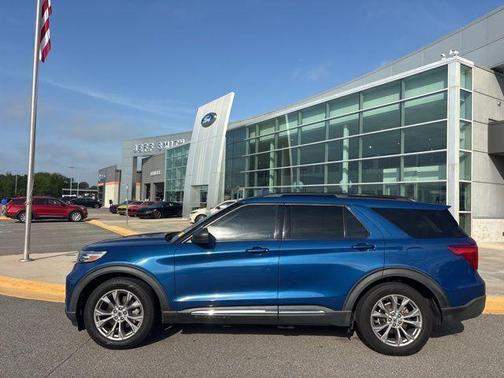 Atlas Blue Metallic 2021 Ford Explorer XLT