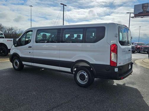 2025 Ford Transit-350 XL