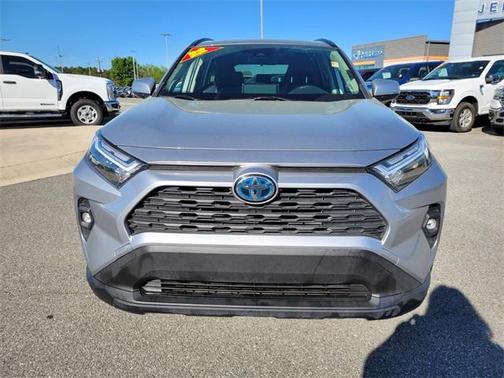2022 Toyota RAV4 Hybrid XLE Premium