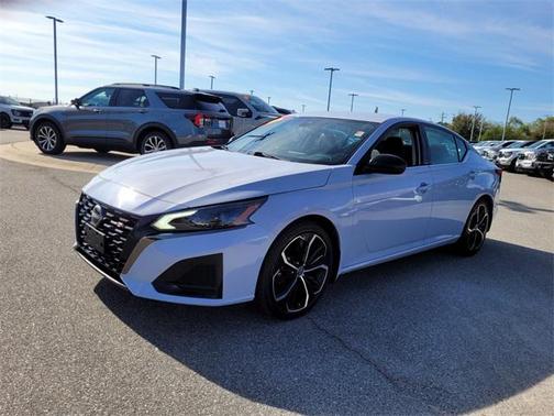 2024 Nissan Altima SR FWD