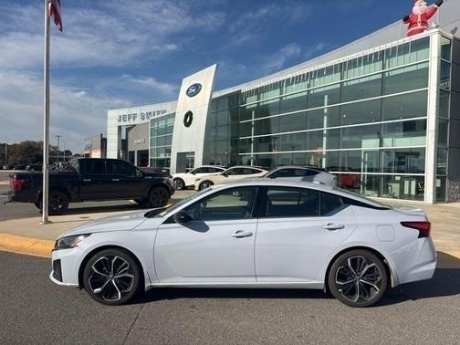 2024 Nissan Altima SR FWD