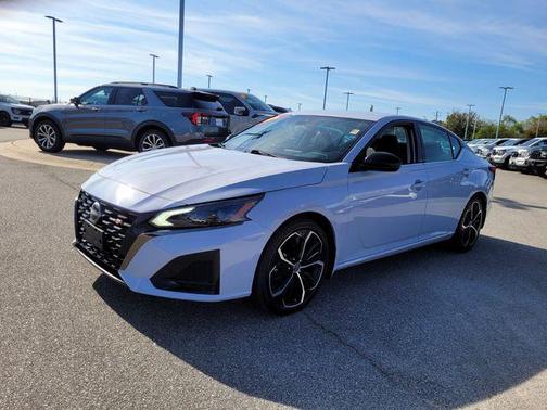 2024 Nissan Altima SR FWD