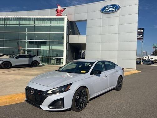 2024 Nissan Altima SR FWD