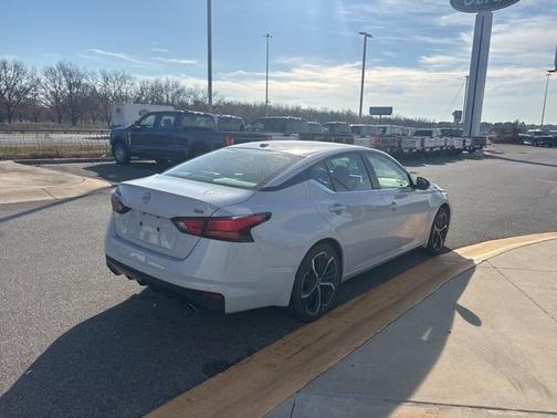 2024 Nissan Altima SR FWD