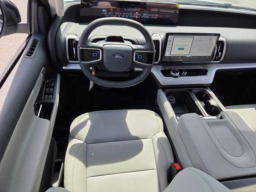 Silver Metallic 2026 Ford Expedition Active