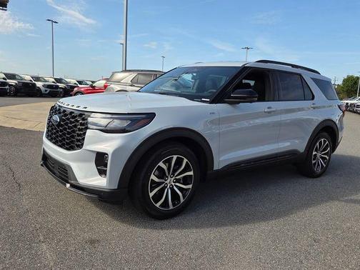 White 2026 Ford Explorer ST-Line