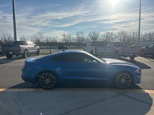2020 Ford Mustang EcoBoost
