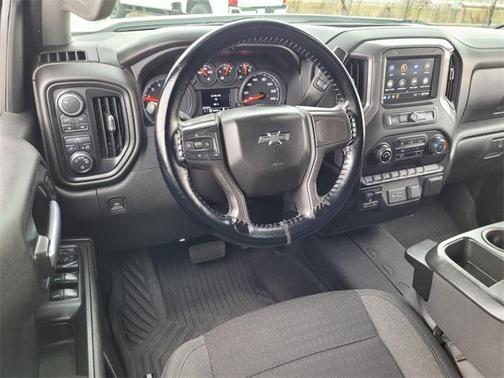 2022 Chevrolet Silverado 1500 Custom Trail Boss