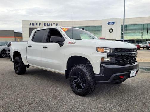 2022 Chevrolet Silverado 1500 Custom Trail Boss