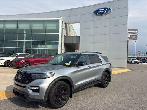 Iconic Silver Metallic 2024 Ford Explorer ST