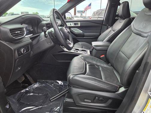 Iconic Silver Metallic 2024 Ford Explorer ST