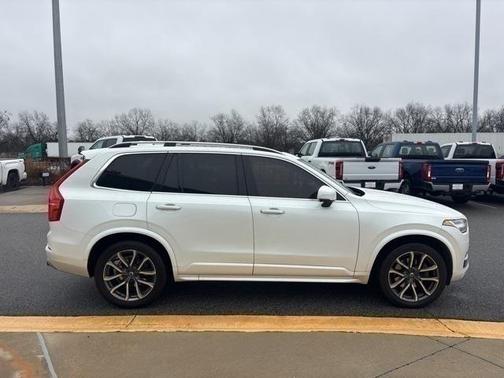 2019 Volvo XC90 T5 Momentum