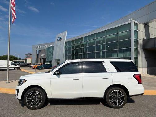 Oxford White 2021 Ford Expedition Limited