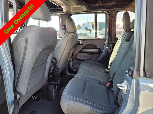 2024 Jeep Wrangler 4-Door Sahara 4x4