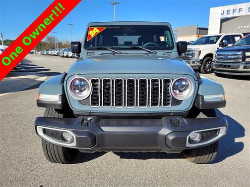 2024 Jeep Wrangler 4-Door Sahara 4x4