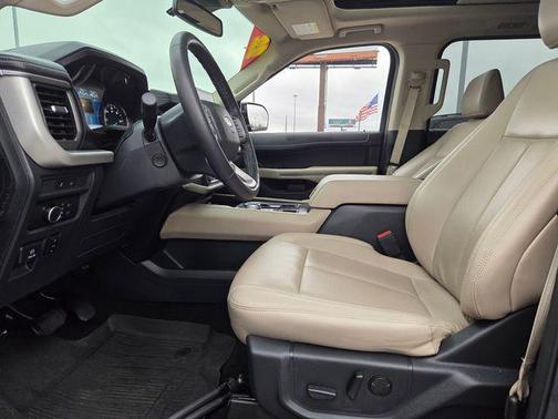 2022 Ford Expedition Max XLT