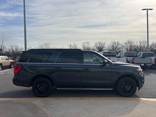 2022 Ford Expedition Max XLT