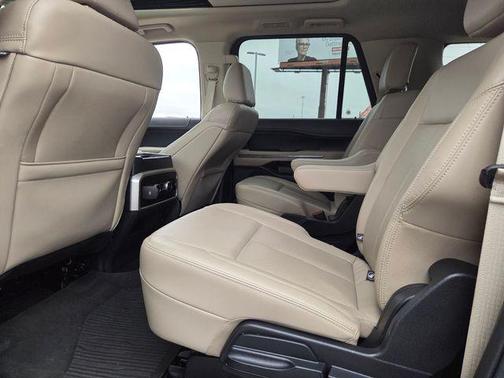 2022 Ford Expedition Max XLT