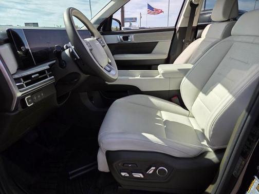 Phantom Black 2025 Hyundai SANTA FE Calligraphy