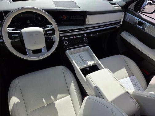 Phantom Black 2025 Hyundai SANTA FE Calligraphy