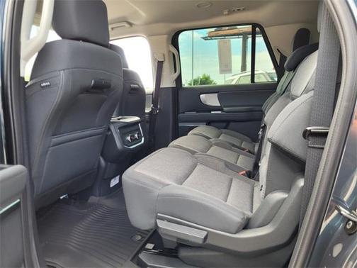 2025 Ford Expedition Max Active 4x2