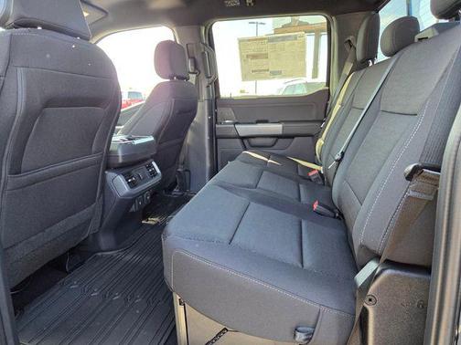 Agate Black Metallic 2026 Ford F-150 XLT