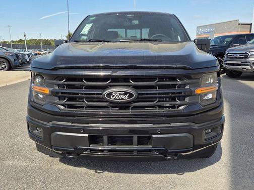 Agate Black Metallic 2026 Ford F-150 XLT