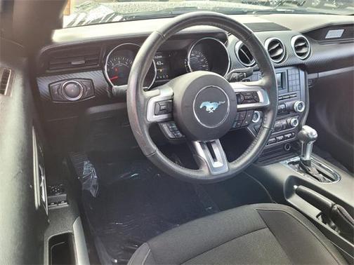 2017 Ford Mustang V6
