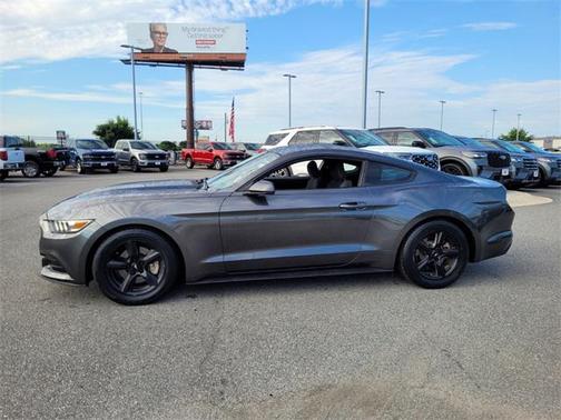 2017 Ford Mustang V6