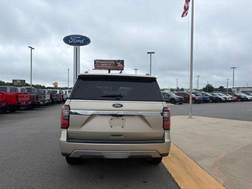 White Gold Metallic 2018 Ford Expedition Limited
