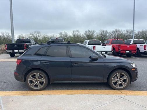 Moonlight Blue 2019 Audi Q5 2.0T Prestige