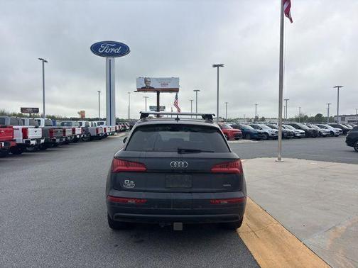 Moonlight Blue 2019 Audi Q5 2.0T Prestige