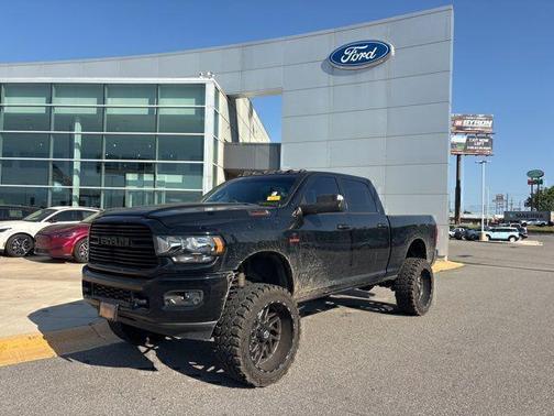Diamond Black Crystal Pearlcoat 2021 RAM 2500 Big Horn Crew Cab 4x4 6'4' Box