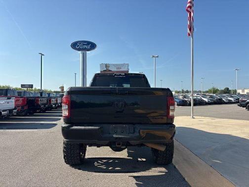 Diamond Black Crystal Pearlcoat 2021 RAM 2500 Big Horn Crew Cab 4x4 6'4' Box