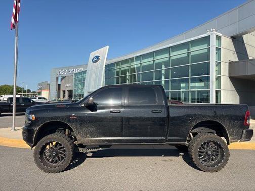 Diamond Black Crystal Pearlcoat 2021 RAM 2500 Big Horn Crew Cab 4x4 6'4' Box