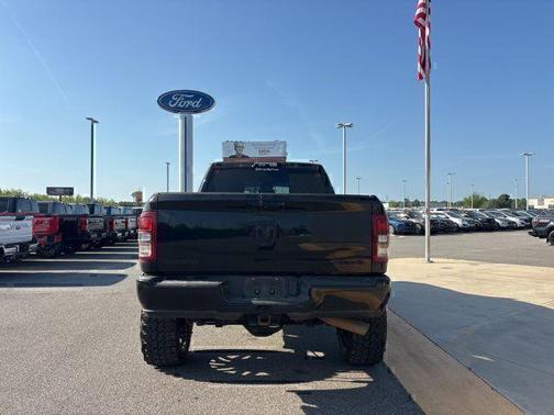 Diamond Black Crystal Pearlcoat 2021 RAM 2500 Big Horn Crew Cab 4x4 6'4' Box