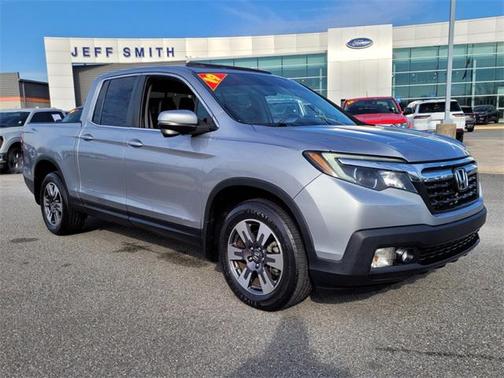 Lunar Silver Metallic 2019 Honda Ridgeline RTL Truck
