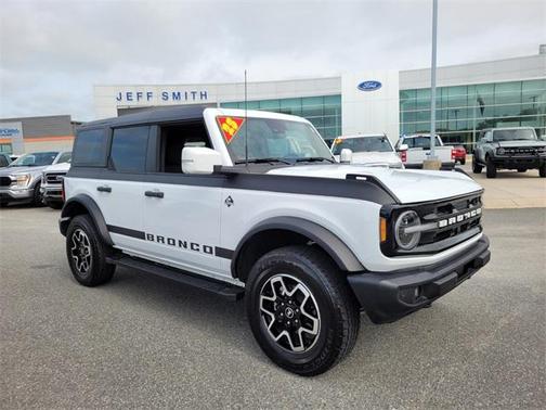 2023 Ford Bronco Outer Banks