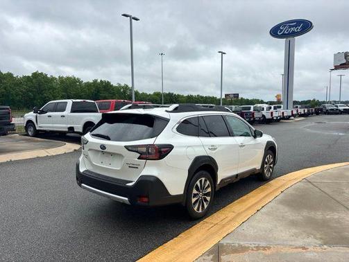 Crystal White Pearl 2024 Subaru Outback Touring