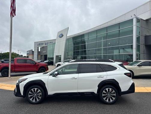 Crystal White Pearl 2024 Subaru Outback Touring