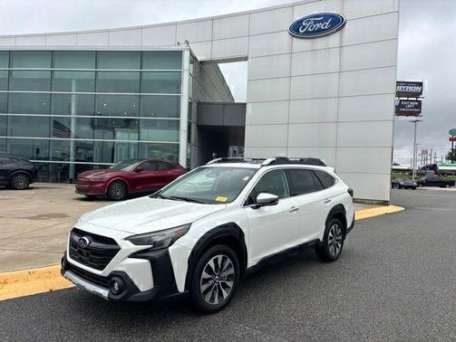 Crystal White Pearl 2024 Subaru Outback Touring