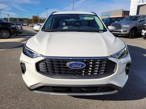 2025 Ford Escape SE