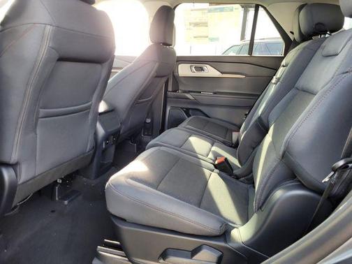 2026 Ford Explorer Active (200A)