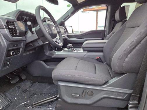 Oxford White 2026 Ford F-150 XLT