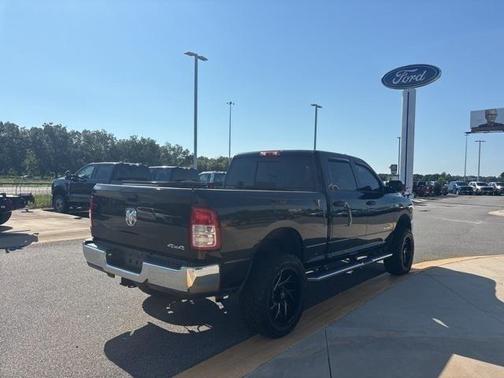 2020 RAM 2500 Tradesman Crew Cab 4X4 6'4' Box