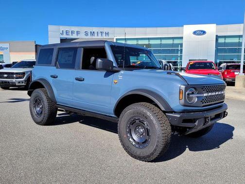 Azure 2025 Ford Bronco Badlands