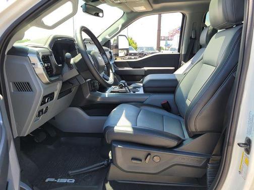 White 2025 Ford F-150 Lariat